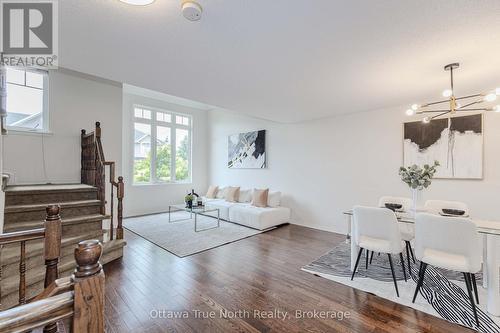 9 - 276 Keltie Private, Ottawa, ON - Indoor Photo Showing Living Room