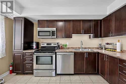 7 - 139 Sydenham Wells, Barrie, ON - Indoor Photo Showing Kitchen With Double Sink