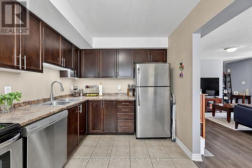 7 - 139 Sydenham Wells, Barrie, ON - Indoor Photo Showing Kitchen With Double Sink
