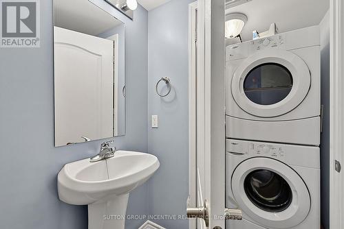 7 - 139 Sydenham Wells, Barrie, ON - Indoor Photo Showing Laundry Room