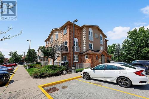 7 - 139 Sydenham Wells, Barrie, ON - Outdoor