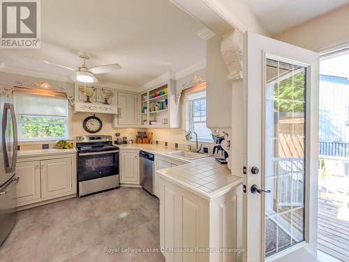 MAIN HS: Kitchen - 212 James Street, Bracebridge, ON - Indoor Photo Showing Kitchen With Double Sink