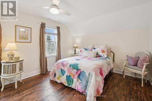 MAIN HS: Primary Bedroom - 212 James Street, Bracebridge, ON - Indoor Photo Showing Bedroom