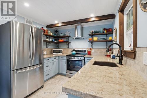 CARRIAGE HS: Kitchen - 212 James Street, Bracebridge, ON - Indoor Photo Showing Kitchen