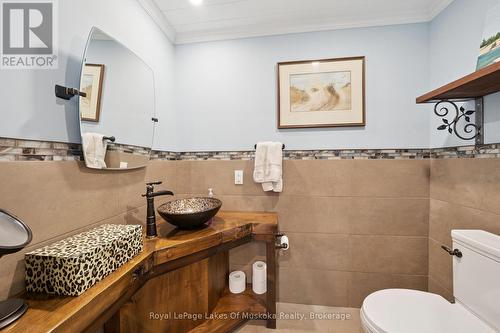 CARRIAGE HS: 2pc Bathroom - 212 James Street, Bracebridge, ON - Indoor Photo Showing Bathroom