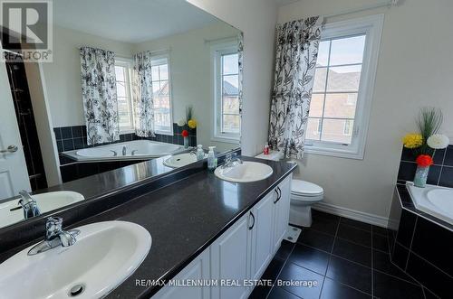 8 Zelda Road, Brampton, ON - Indoor Photo Showing Bathroom