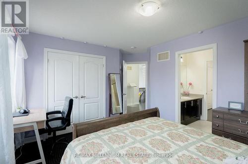 8 Zelda Road, Brampton, ON - Indoor Photo Showing Bedroom