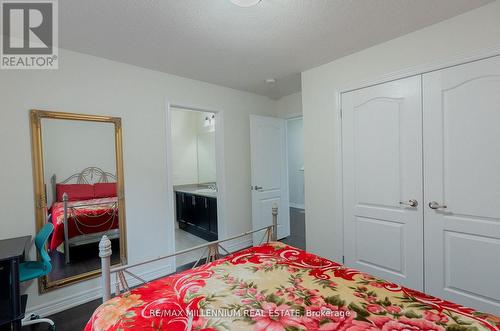 8 Zelda Road, Brampton, ON - Indoor Photo Showing Bedroom