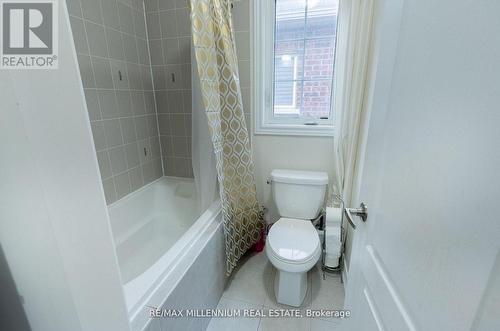 8 Zelda Road, Brampton, ON - Indoor Photo Showing Bathroom