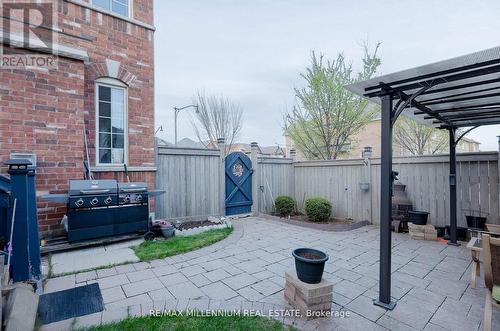 8 Zelda Road, Brampton, ON - Outdoor