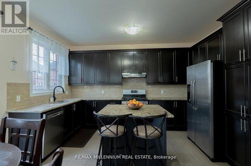 8 Zelda Road, Brampton, ON - Indoor Photo Showing Kitchen