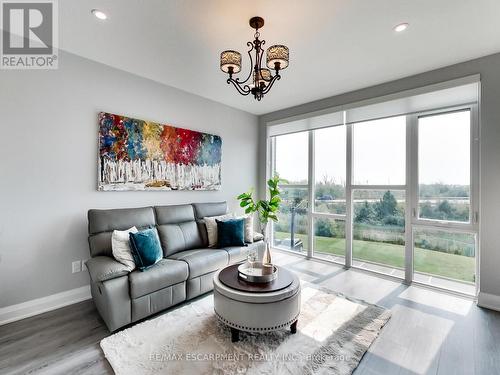 318 - 16 Concord Place, Grimsby, ON - Indoor Photo Showing Living Room