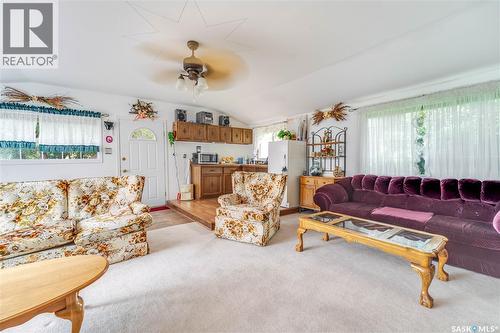 547 Douglas Drive, Buffalo Pound Lake, SK - Indoor Photo Showing Living Room