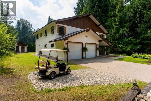 Drive your cart to Cabot from here. - 1587 Pratico Road, Revelstoke, BC - Outdoor
