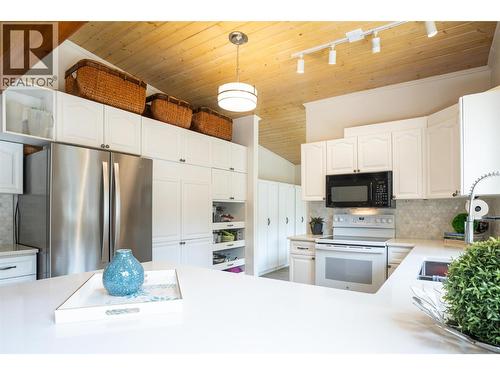 Kitchen - 1587 Pratico Road, Revelstoke, BC - Indoor Photo Showing Kitchen