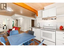 Lower level / can be a fully functional separate suite - 