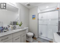 Full Bathroom - 