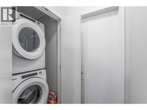 Laundry - 722 Valley Road Unit# 200, Kelowna, BC - Indoor Photo Showing Laundry Room