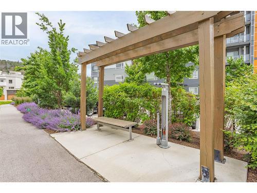 722 Valley Road Unit# 200, Kelowna, BC - Outdoor