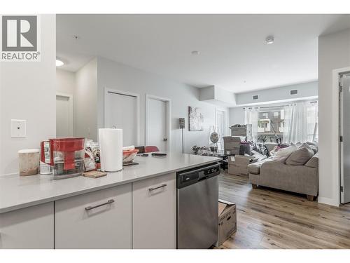 722 Valley Road Unit# 200, Kelowna, BC - Indoor Photo Showing Other Room