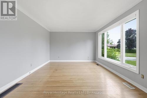 56 Fifth Avenue, Quinte West (Murray Ward), ON - Indoor Photo Showing Other Room