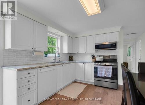 1970 Garrison Road, Fort Erie (Crescent Park), ON - Indoor Photo Showing Kitchen