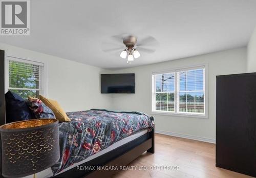 1970 Garrison Road, Fort Erie (Crescent Park), ON - Indoor Photo Showing Bedroom