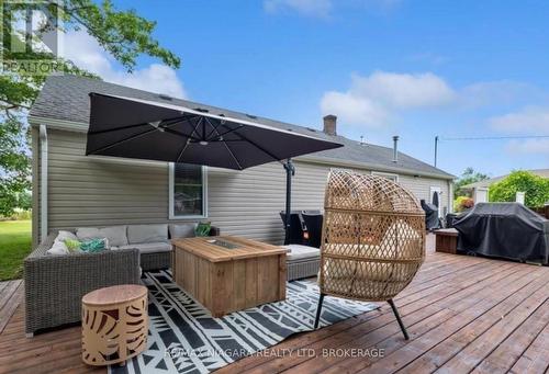 1970 Garrison Road, Fort Erie (Crescent Park), ON - Outdoor With Deck Patio Veranda With Exterior