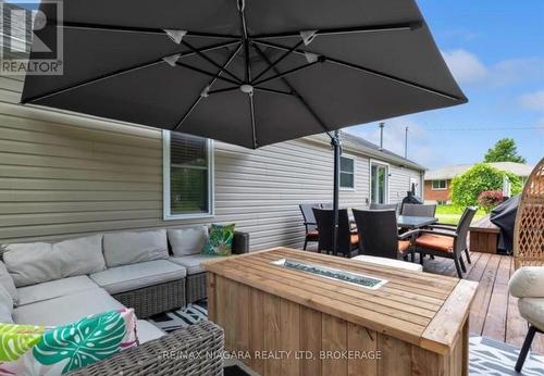 1970 Garrison Road, Fort Erie (Crescent Park), ON - Outdoor With Deck Patio Veranda With Exterior
