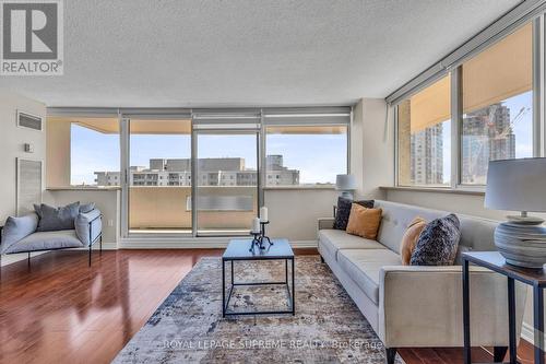 1907 - 3590 Kaneff Crescent, Mississauga, ON - Indoor Photo Showing Living Room
