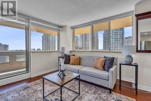 1907 - 3590 Kaneff Crescent, Mississauga, ON - Indoor Photo Showing Living Room