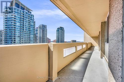 1907 - 3590 Kaneff Crescent, Mississauga, ON - Outdoor