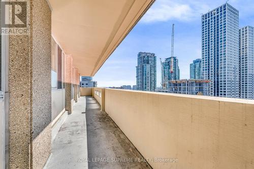 1907 - 3590 Kaneff Crescent, Mississauga, ON - Outdoor