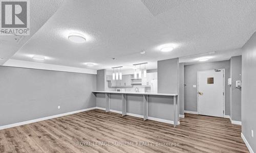 1907 - 3590 Kaneff Crescent, Mississauga, ON - Indoor