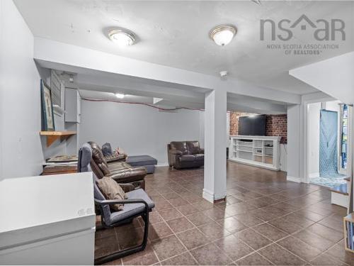 4 Elmdale Crescent, Leiblin Park, NS - Indoor