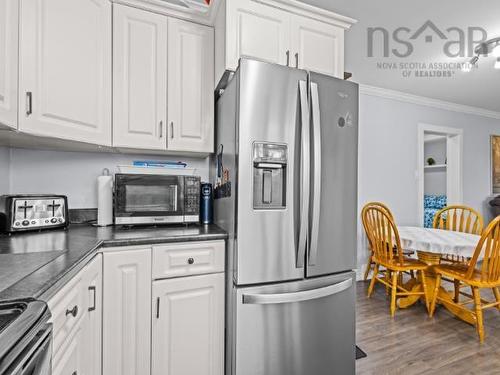 4 Elmdale Crescent, Leiblin Park, NS - Indoor Photo Showing Kitchen