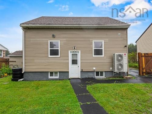 4 Elmdale Crescent, Leiblin Park, NS - Outdoor