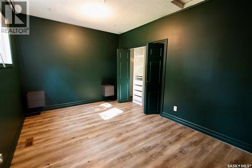376 6Th Avenue Nw, Swift Current, SK - Indoor Photo Showing Other Room