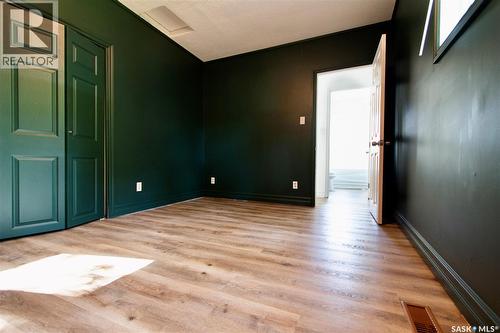 376 6Th Avenue Nw, Swift Current, SK - Indoor Photo Showing Other Room