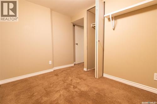 376 6Th Avenue Nw, Swift Current, SK - Indoor Photo Showing Other Room