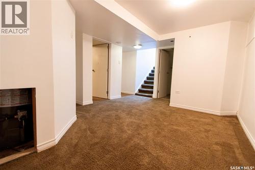 376 6Th Avenue Nw, Swift Current, SK - Indoor Photo Showing Other Room