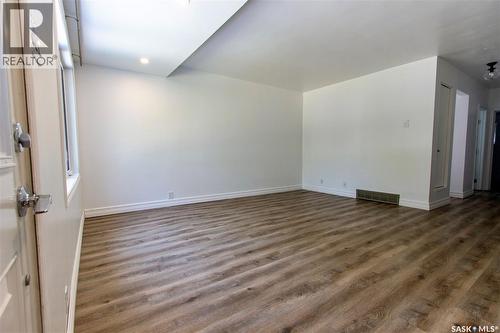 376 6Th Avenue Nw, Swift Current, SK - Indoor Photo Showing Other Room