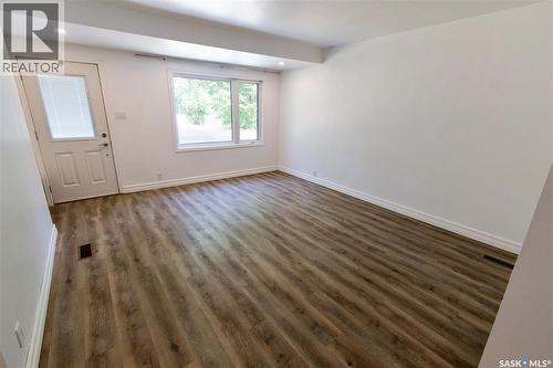 376 6Th Avenue Nw, Swift Current, SK - Indoor Photo Showing Other Room