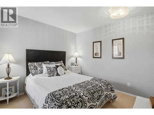 1750 Pacific Way Unit# 6, Kamloops, BC - Indoor Photo Showing Bedroom