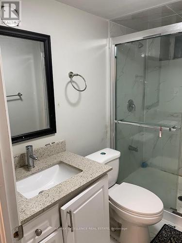 7208 Hermitage Road, Mississauga, ON - Indoor Photo Showing Bathroom