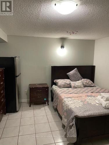 7208 Hermitage Road, Mississauga, ON - Indoor Photo Showing Bedroom