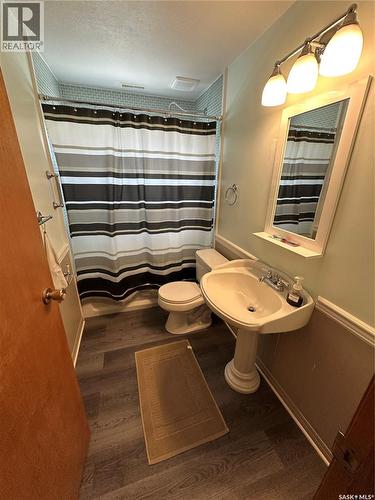 9005 5Th Street, Rosthern, SK - Indoor Photo Showing Bathroom