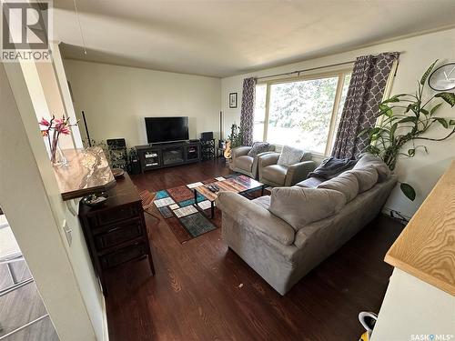 9005 5Th Street, Rosthern, SK - Indoor Photo Showing Living Room