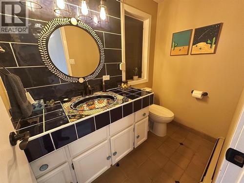 2428 Blind Bay Road, Blind Bay, BC - Indoor Photo Showing Bathroom