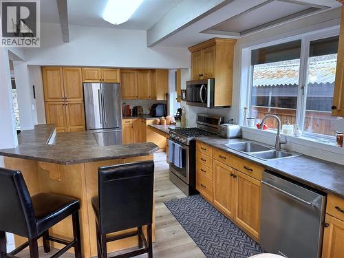 2428 Blind Bay Road, Blind Bay, BC - Indoor Photo Showing Kitchen With Stainless Steel Kitchen With Double Sink